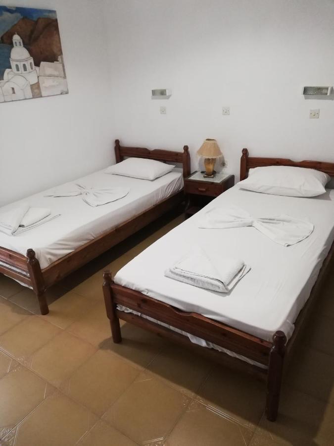 Christina Pension Karterados  Ngoại thất bức ảnh